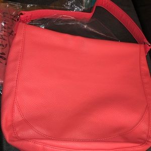 Thirty-One Midway Hobo Calypso Coral Pebble